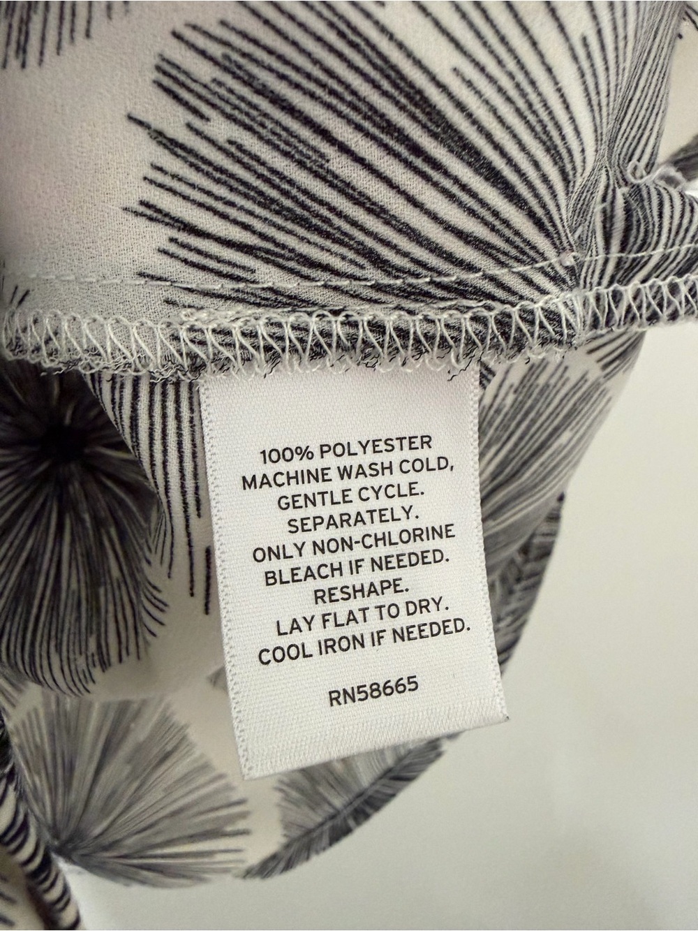 Abstract Print Button Front Top - Picture 5 of 5